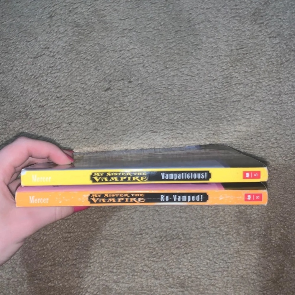 book bundle - Picture 5 of 6